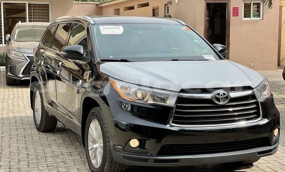 Buy New Toyota Highlander Black Car in Luanda in Luanda Province Buy New Toyota Highlander Black Car in Luanda in Luanda Province