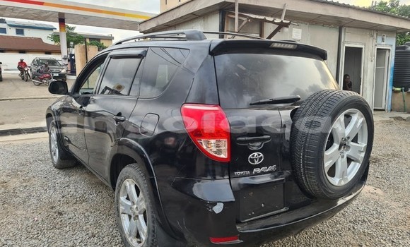 Comprar Usado Toyota RAV4 Outro Carro em Luena em Moxico Comprar Usado Toyota RAV4 Outro Carro em Luena em Moxico