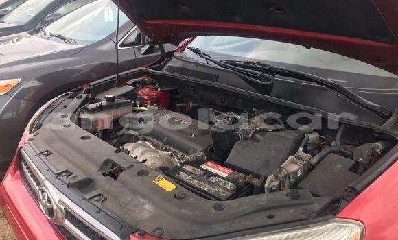 Comprar Usado Toyota RAV4 Vermelho Carro em Luanda em Luanda Province Comprar Usado Toyota RAV4 Vermelho Carro em Luanda em Luanda Province