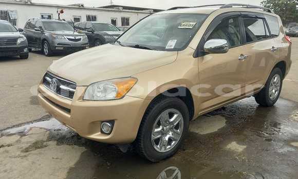 Comprar Usado Toyota RAV4 Outro Carro em Luanda em Luanda Province