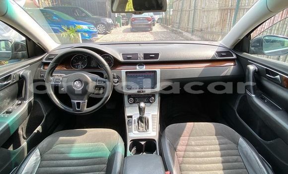 Comprar Usado Volkswagen Passat Preto Carro em Luena em Moxico Comprar Usado Volkswagen Passat Preto Carro em Luena em Moxico