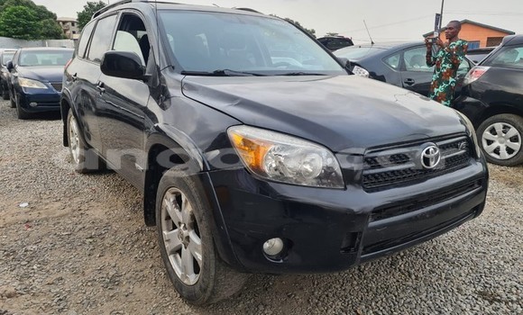 Acheter Occasion Voiture Toyota RAV4 Noir à Luena, Moxico