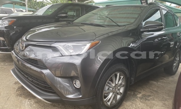 Comprar Usado Toyota RAV4 Preto Carro em Luanda em Luanda Province Comprar Usado Toyota RAV4 Preto Carro em Luanda em Luanda Province