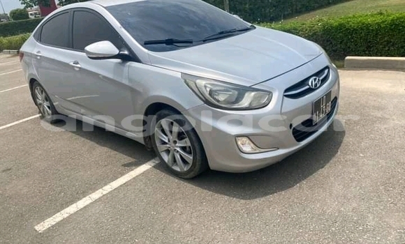 Buy Used Hyundai Accent Other Car in Luanda in Luanda Province Buy Used Hyundai Accent Other Car in Luanda in Luanda Province