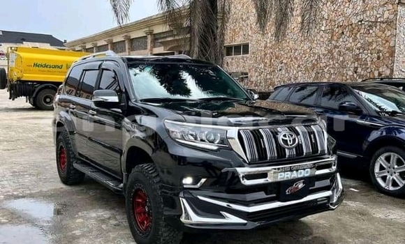 Comprar Usado Toyota Prado Preto Carro em Luena em Moxico