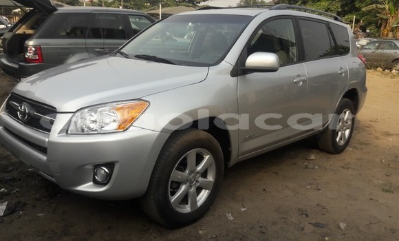 Comprar Usado Toyota RAV4 Prata Carro em Luanda em Luanda Province Comprar Usado Toyota RAV4 Prata Carro em Luanda em Luanda Province