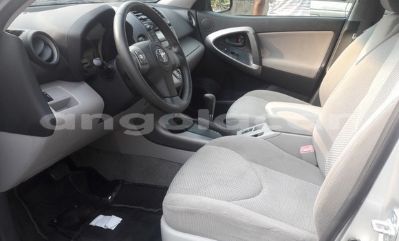 Comprar Usado Toyota RAV4 Prata Carro em Luanda em Luanda Province Comprar Usado Toyota RAV4 Prata Carro em Luanda em Luanda Province