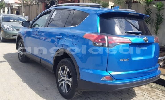 Acheter Occasion Voiture Toyota RAV4 Bleu à Luanda, Province de Luanda Acheter Occasion Voiture Toyota RAV4 Bleu à Luanda, Province de Luanda