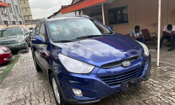 Comprar Usado Hyundai ix35 Azul Carro em Luena em Moxico