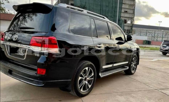 Buy Used Toyota Land Cruiser Black Car in Luena in Moxico Buy Used Toyota Land Cruiser Black Car in Luena in Moxico