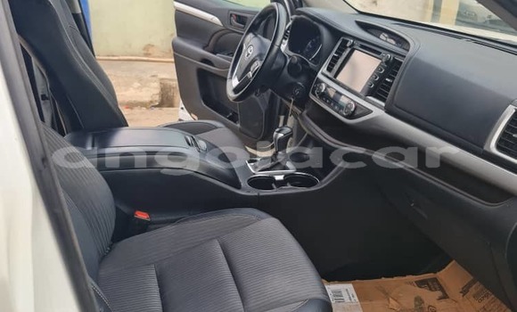 Comprar Usado Toyota Highlander Branco Carro em Luanda em Luanda Province Comprar Usado Toyota Highlander Branco Carro em Luanda em Luanda Province
