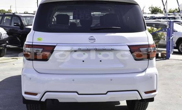 Buy Used Nissan Patrol White Car in Luena in Moxico Buy Used Nissan Patrol White Car in Luena in Moxico