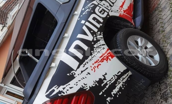 Comprar Usado Toyota Hilux Branco Carro em Luanda em Luanda Province Comprar Usado Toyota Hilux Branco Carro em Luanda em Luanda Province
