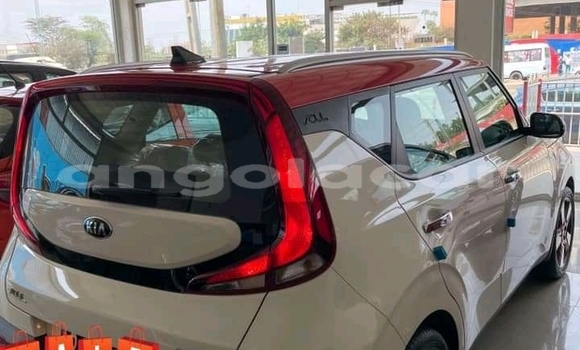 Buy Used Kia Soul White Car in Luanda in Luanda Province Buy Used Kia Soul White Car in Luanda in Luanda Province