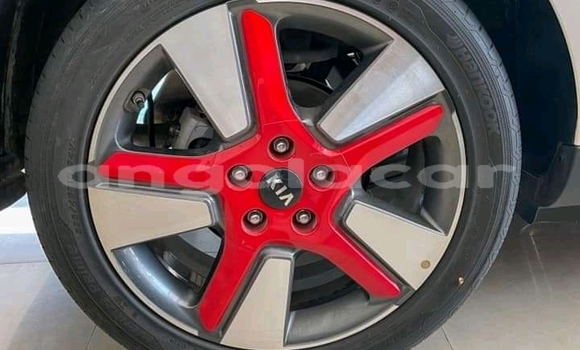 Acheter Occasion Voiture Kia Soul Blanc à Luanda, Province de Luanda Acheter Occasion Voiture Kia Soul Blanc à Luanda, Province de Luanda