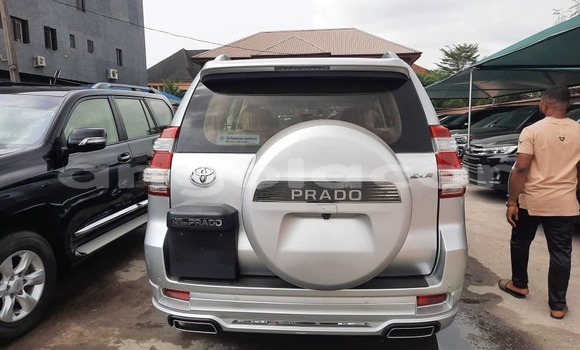 Acheter Occasion Voiture Toyota Land Cruiser Prado Gris à Luanda, Province de Luanda Acheter Occasion Voiture Toyota Land Cruiser Prado Gris à Luanda, Province de Luanda
