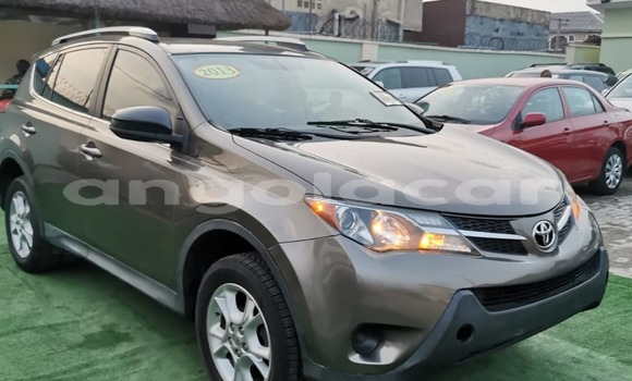 Comprar Usado Toyota RAV4 Preto Carro em Luanda em Luanda Province
