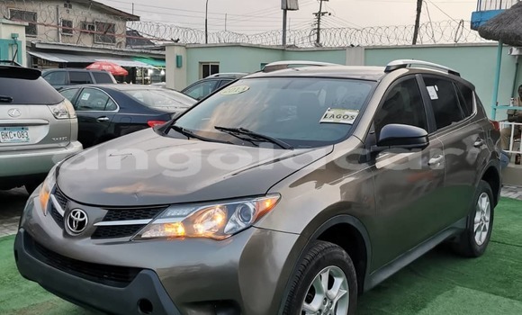 Comprar Usado Toyota RAV4 Preto Carro em Luanda em Luanda Province Comprar Usado Toyota RAV4 Preto Carro em Luanda em Luanda Province