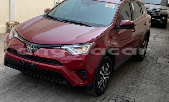 Acheter Occasion Voiture Toyota RAV4 Rouge à Luanda, Province de Luanda Acheter Occasion Voiture Toyota RAV4 Rouge à Luanda, Province de Luanda