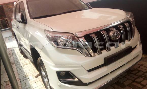 Comprar Usado Toyota Land Cruiser Prado Branco Carro em Luanda em Luanda Province Comprar Usado Toyota Land Cruiser Prado Branco Carro em Luanda em Luanda Province