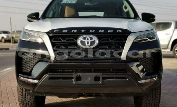 Comprar Usado Toyota Fortuner Preto Carro em Luanda em Luanda Province Comprar Usado Toyota Fortuner Preto Carro em Luanda em Luanda Province