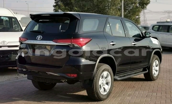 Buy Used Toyota Fortuner Black Car in Luanda in Luanda Province Buy Used Toyota Fortuner Black Car in Luanda in Luanda Province