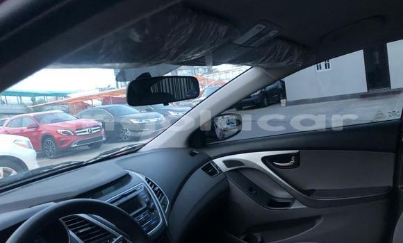 Acheter Occasion Voiture Hyundai Elantra Rouge à Luanda, Province de Luanda