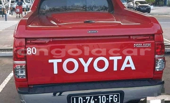 Comprar Usado Toyota Hilux Vermelho Carro em Luanda em Luanda Province