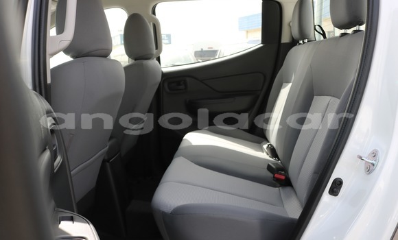 Comprar Importar Mitsubishi L200 Prata Carro em Import - Dubai em Bengo Province Comprar Importar Mitsubishi L200 Prata Carro em Import - Dubai em Bengo Province
