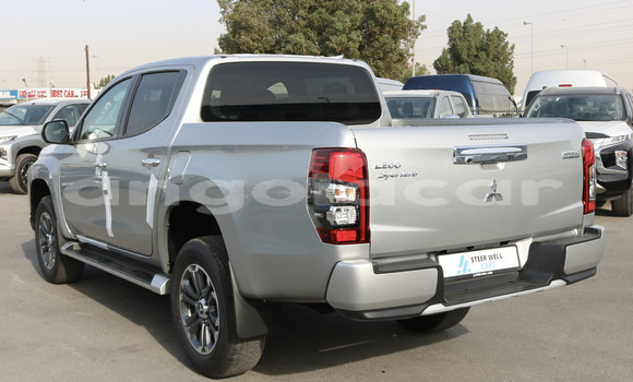 Comprar Importar Mitsubishi L200 Prata Carro em Import - Dubai em Bengo Province Comprar Importar Mitsubishi L200 Prata Carro em Import - Dubai em Bengo Province