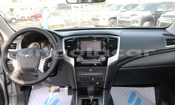 Comprar Importar Mitsubishi L200 Prata Carro em Import - Dubai em Bengo Province Comprar Importar Mitsubishi L200 Prata Carro em Import - Dubai em Bengo Province