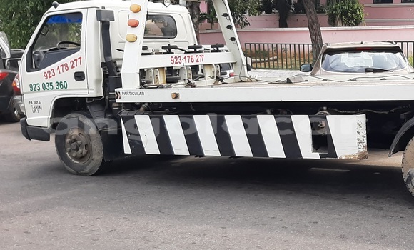Comprar Usado JMC Baodian Branco Carro em Luanda em Luanda Province