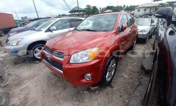 Comprar Usado Toyota RAV4 Vermelho Carro em Luanda em Luanda Province Comprar Usado Toyota RAV4 Vermelho Carro em Luanda em Luanda Province