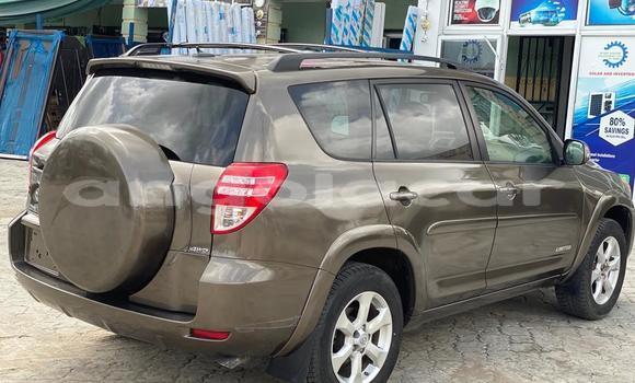 Comprar Usado Toyota RAV4 Outro Carro em Luanda em Luanda Province