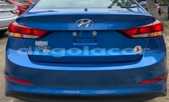 Comprar Usado Hyundai Elantra Azul Carro em Luanda em Luanda Province