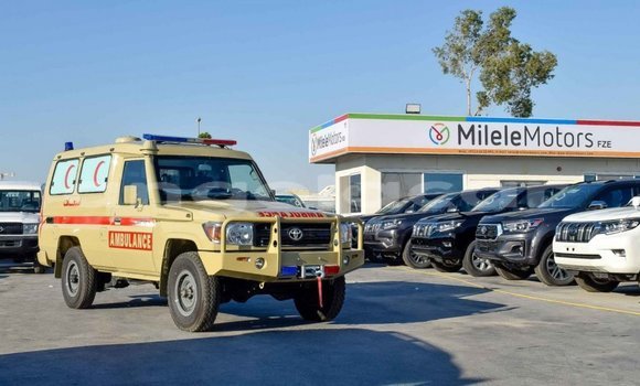 Comprar Novo Toyota Land Cruiser Bege Carro em Benguela em Benguela Comprar Novo Toyota Land Cruiser Bege Carro em Benguela em Benguela