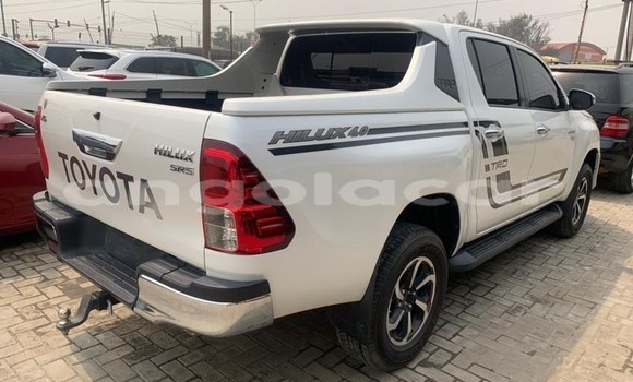 Comprar Usado Toyota Hilux Branco Carro em Luanda em Luanda Province Comprar Usado Toyota Hilux Branco Carro em Luanda em Luanda Province