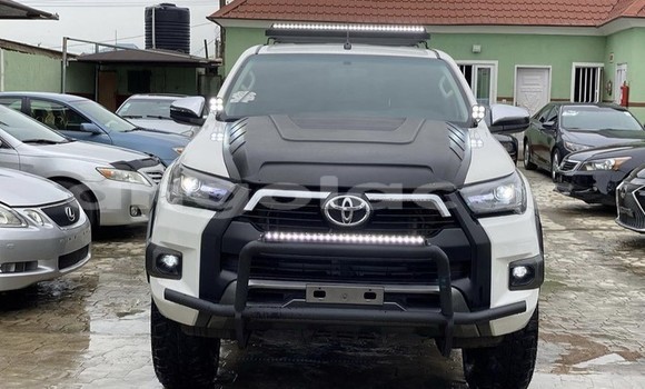 Acheter Occasion Voiture Toyota Hiluxe Revo Blanc à Luanda, Province de Luanda