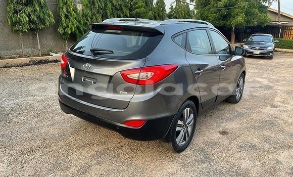 Acheter Occasion Voiture Hyundai ix35 Noir à Luanda, Province de Luanda Acheter Occasion Voiture Hyundai ix35 Noir à Luanda, Province de Luanda