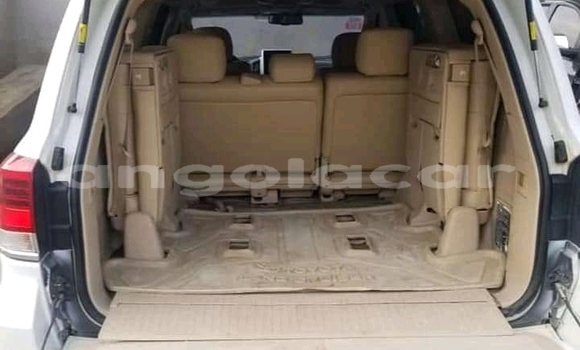 Comprar Usado Toyota Land Cruiser Branco Carro em Luanda em Luanda Province Comprar Usado Toyota Land Cruiser Branco Carro em Luanda em Luanda Province