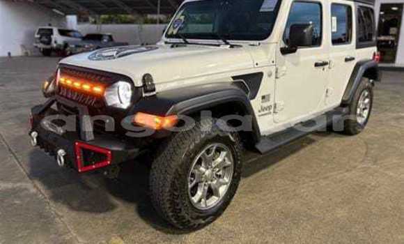 Comprar Usado Jeep Wrangler Branco Carro em Luanda em Luanda Province