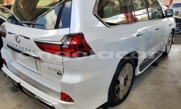 Buy Used Lexus LX 570 White Car in Luanda in Luanda Province Buy Used Lexus LX 570 White Car in Luanda in Luanda Province