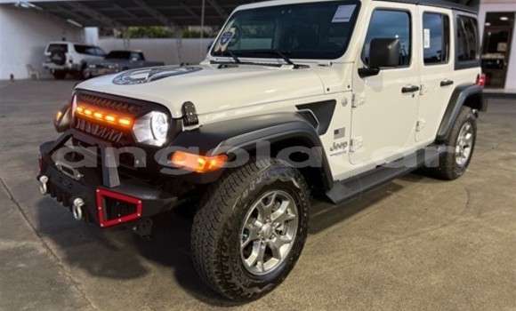 Buy Used Jeep Wrangler White Car in Luanda in Luanda Province Buy Used Jeep Wrangler White Car in Luanda in Luanda Province