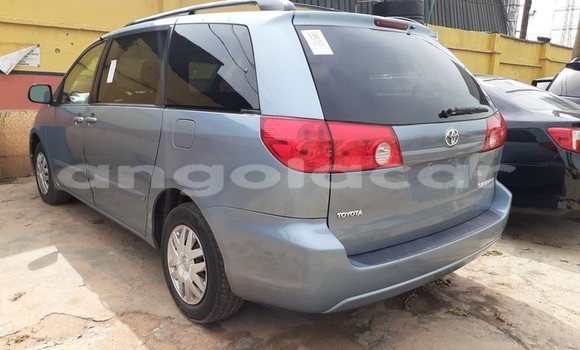 Acheter Occasion Voiture Toyota Sienna Bleu à Luanda, Province de Luanda Acheter Occasion Voiture Toyota Sienna Bleu à Luanda, Province de Luanda