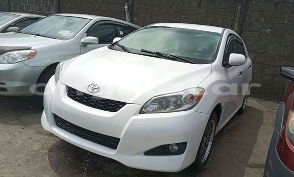 Buy Used Toyota Matrix White Car in Luanda in Luanda Province Buy Used Toyota Matrix White Car in Luanda in Luanda Province