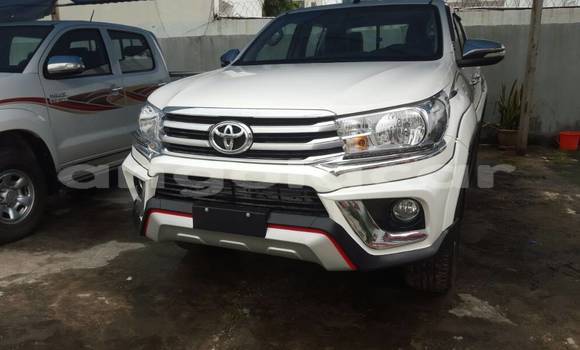 Acheter Occasion Voiture Toyota Hilux Blanc à Luanda, Province de Luanda