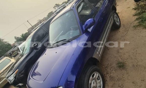 Acheter Occasion Voiture Toyota RAV4 Bleu à Luanda, Province de Luanda Acheter Occasion Voiture Toyota RAV4 Bleu à Luanda, Province de Luanda