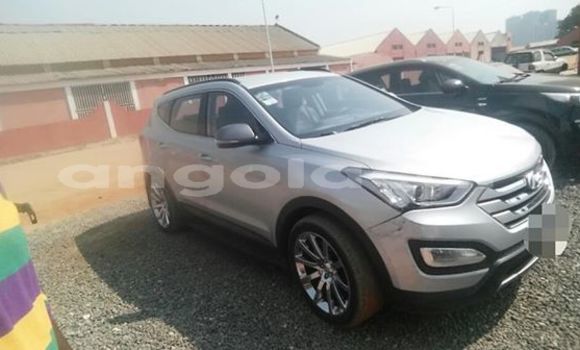 Acheter Occasion Voiture Hyundai Santa Fe Gris à Luanda, Province de Luanda Acheter Occasion Voiture Hyundai Santa Fe Gris à Luanda, Province de Luanda