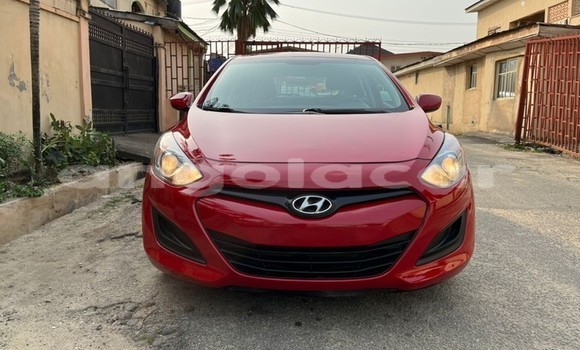Comprar Usado Hyundai Elantra Vermelho Carro em Luanda em Luanda Province Comprar Usado Hyundai Elantra Vermelho Carro em Luanda em Luanda Province