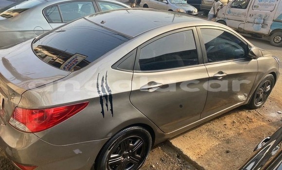 Comprar Usado Hyundai Accent Outro Carro em Luena em Moxico